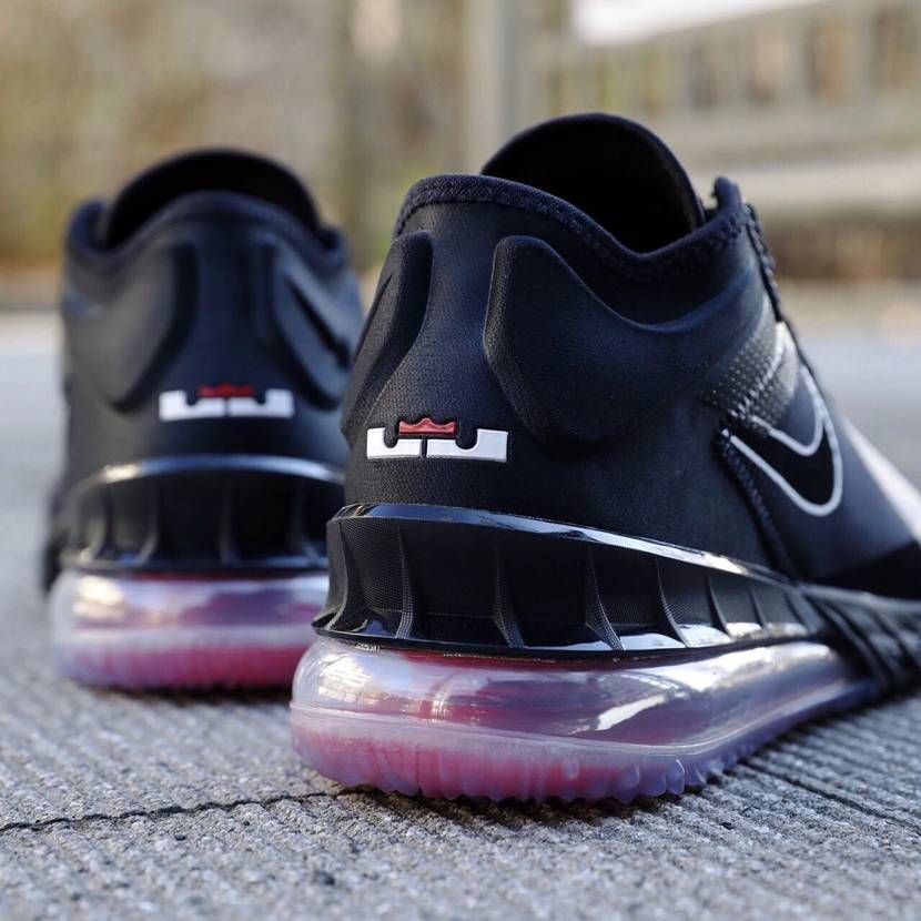 【スニダンで購入可】NIKE LEBRON XVIII LOW "BLACK" 抽選/定価/販売店舗まとめ 5枚目