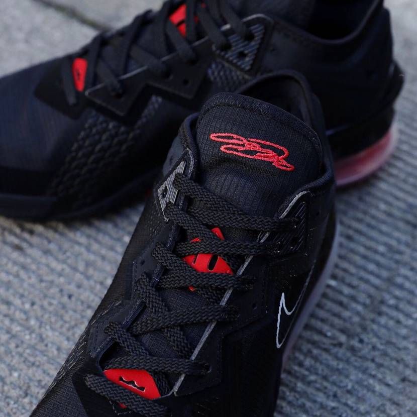 【スニダンで購入可】NIKE LEBRON XVIII LOW "BLACK" 抽選/定価/販売店舗まとめ 2枚目