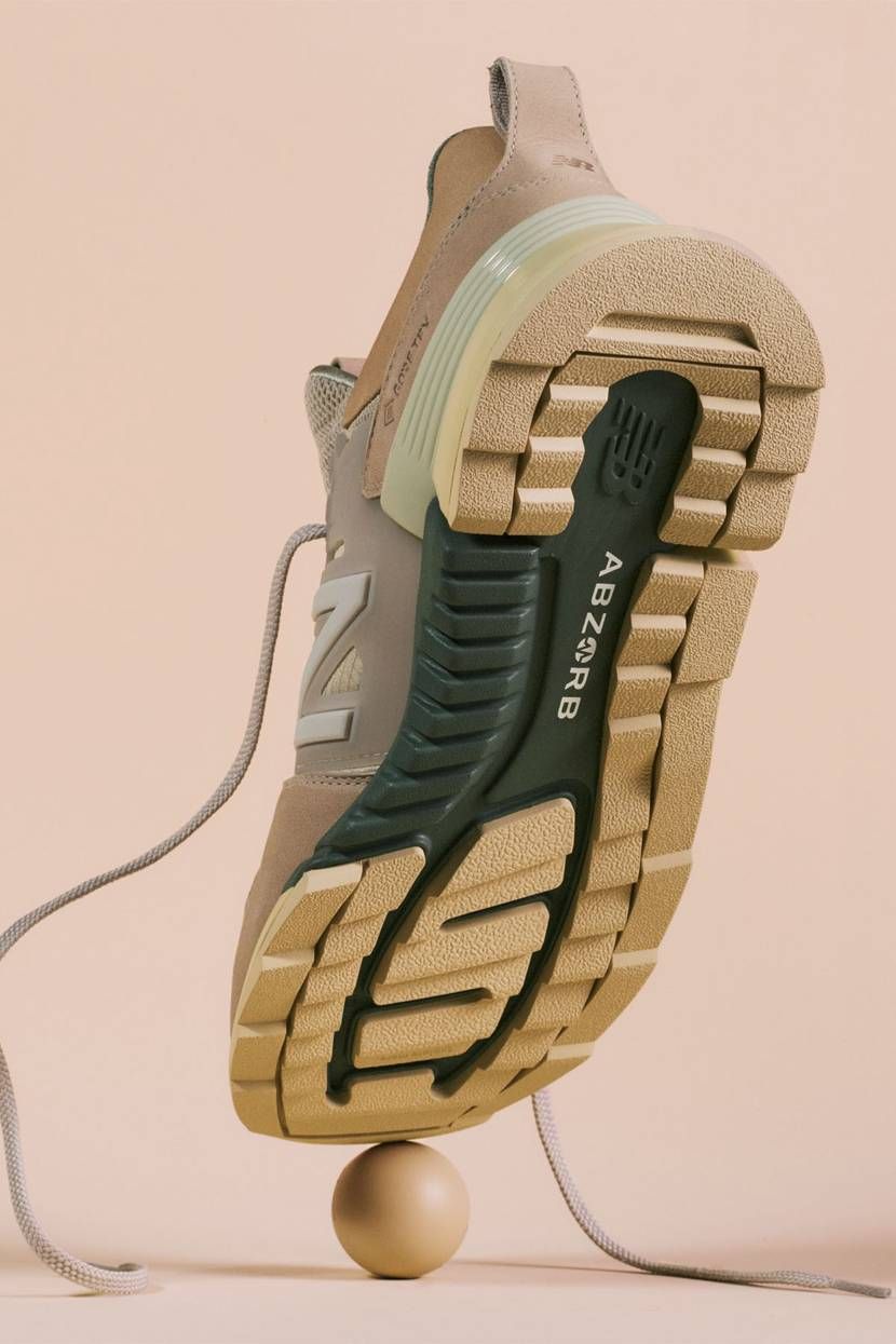 【スニダンで購入可】AURALEE × TOKYO DESIGN STUDIO NEW BALANCE R_C2 2COLORS 抽選/定価/販売店舗まとめ 3枚目