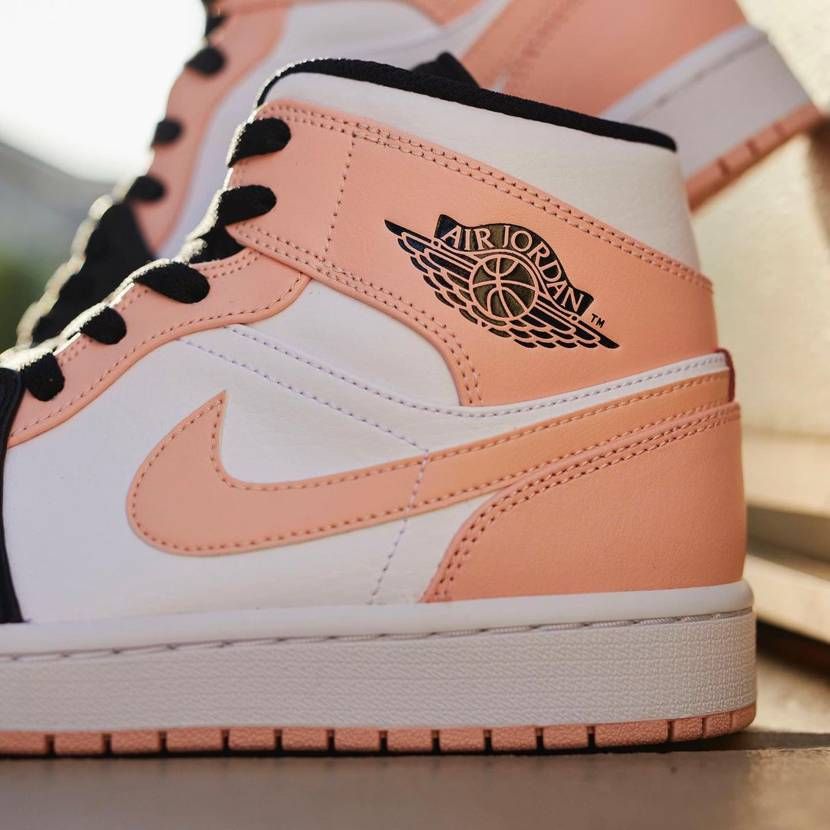 【スニダンで購入可】NIKE AIR JORDAN 1 MID "CRIMSON TINT" 抽選/定価/販売店舗まとめ 3枚目