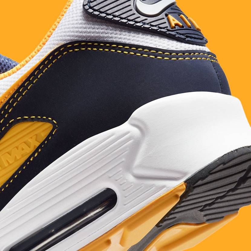 【スニダンで購入可】NIKE AIR MAX "NAVY/GOLD"  2TYPE 抽選/定価/販売店舗まとめ 9枚目