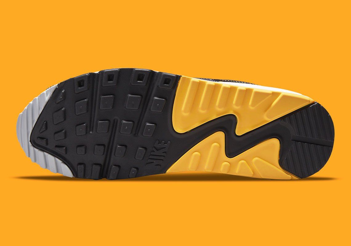 【スニダンで購入可】NIKE AIR MAX "NAVY/GOLD"  2TYPE 抽選/定価/販売店舗まとめ 7枚目