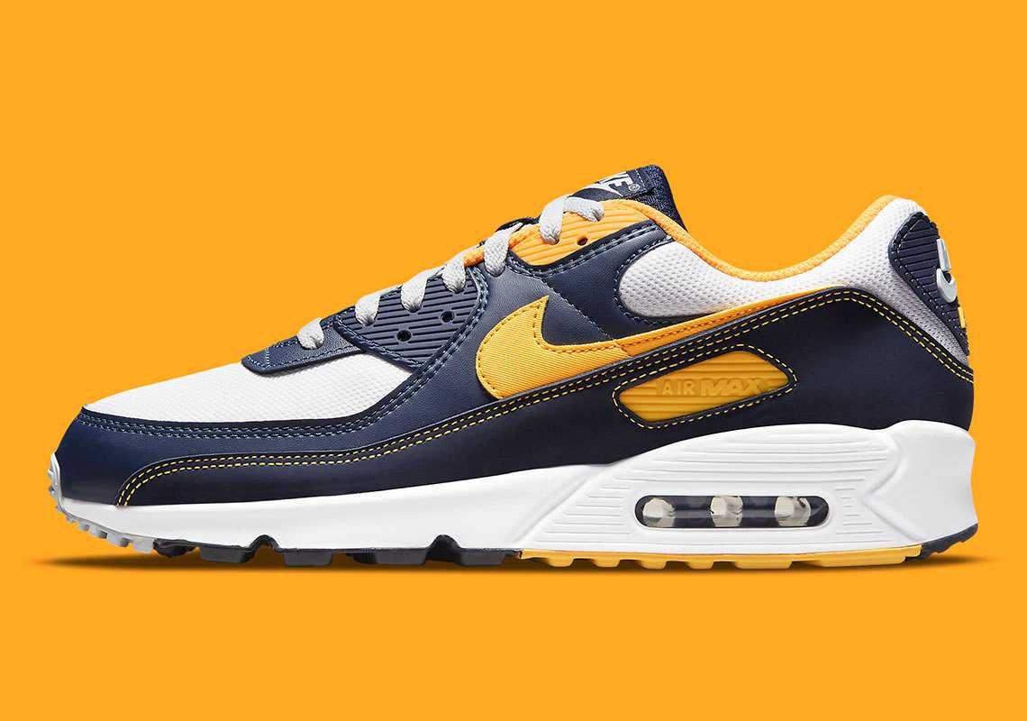 【スニダンで購入可】NIKE AIR MAX "NAVY/GOLD"  2TYPE 抽選/定価/販売店舗まとめ 3枚目