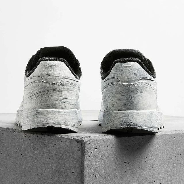 【スニダンで購入可】MAISON MARGIELA × REEBOK CLASSIC LETHER TABI "BIANCHETTO" 抽選/定価/販売店舗まとめ 4枚目