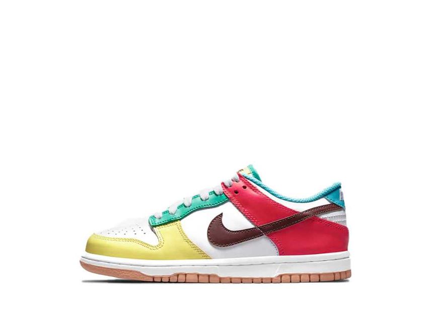 男女兼用 カジュアルウェア NIKE DUNK LOW SE Free99 26cm ダンク