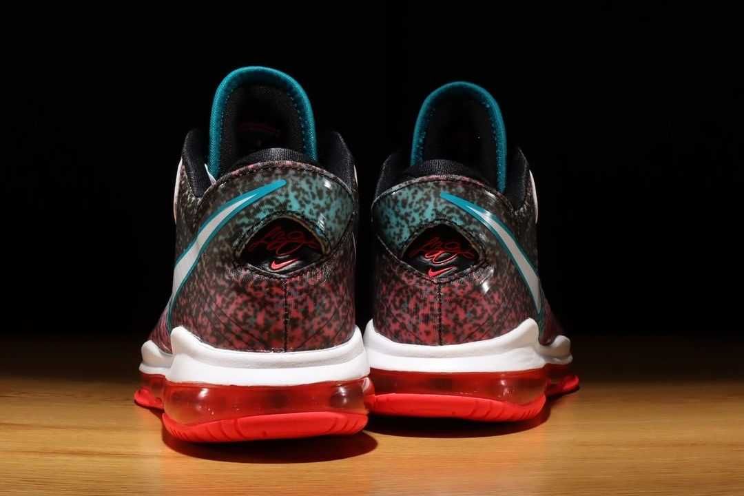 【スニダンで購入可】5/11発売 NIKE LEBRON 8 V2 LOW "MIAMI NIGHTS" 抽選/定価/販売店舗まとめ 2枚目