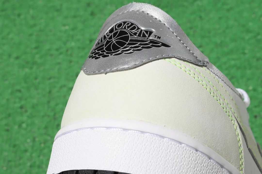 【スニダンで購入可】5/21発売 NIKE AIR JORDAN 1 LOW OG "GHOST GREEN" 抽選/定価/販売店舗まとめ 4枚目