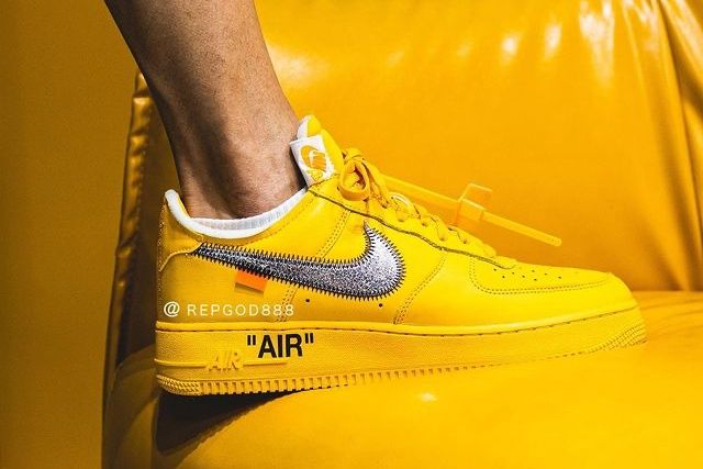 【スニダンで購入可】海外9/28発売 Off-White × Nike Air Force 1 "University Gold" 抽選/定価/販売店舗まとめ 2枚目