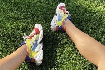 【スニダンで購入可】6/10発売 KARLIE KLOSS × ADIDAS ORIGINALS 2TYPE抽選/定価/販売店舗まとめ 2枚目