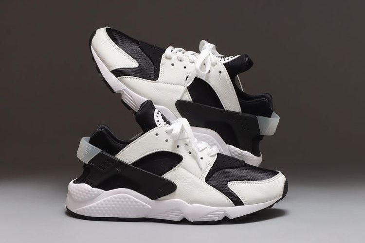 【スニダンで購入可】6/26発売 NIKE AIR HUARACHE "BLACK/WHITE" 抽選/定価/販売店舗まとめ 3枚目