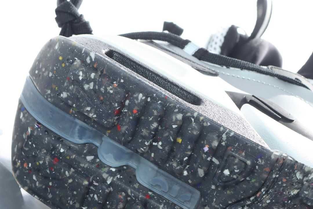 【スニダンで購入可】6/4発売 NIKE WMNS AIR MAX FURYOSA NRG "BLACK/SILVER/WHITE" 抽選/定価/販売店舗まとめ 3枚目