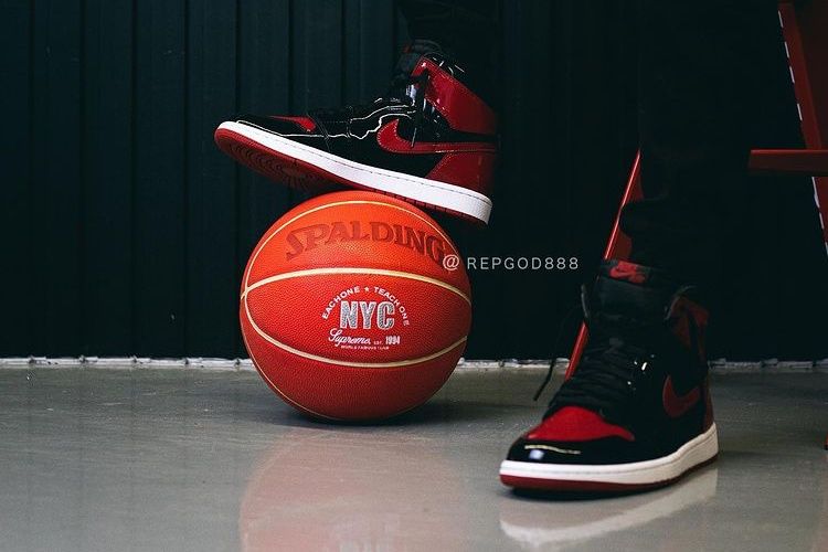 【スニダンで購入可】1/15発売 Nike Air Jordan 1 High OG "Patent Bred" 抽選/定価 /販売店舗まとめ 20枚目