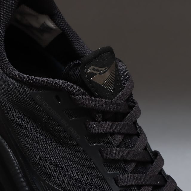 【販売リンクあり】6/22発売 WHITE MOUNTAINEERING WM × SAUCONY SNEAKER "ENDORPHINE PRO 2"  抽選/定価/販売店舗まとめ 2枚目