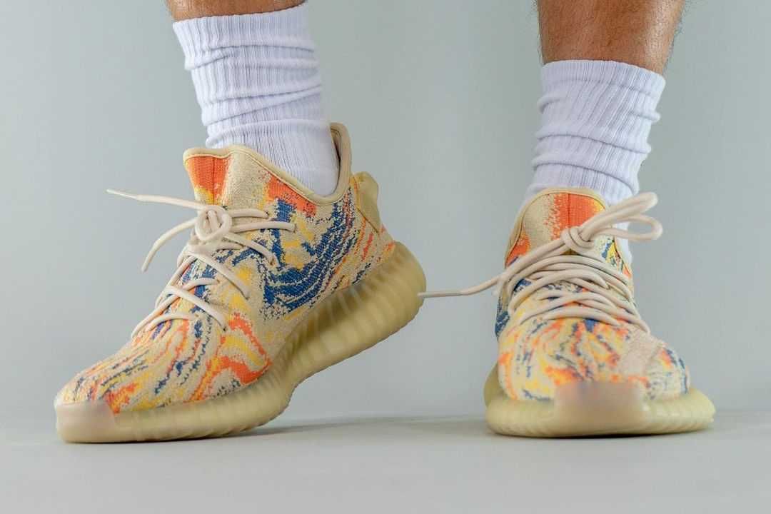スニダンで購入可】10/23発売 adidas Yeezy Boost 350 V2