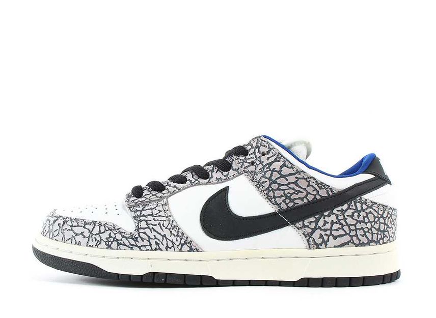 Supreme × Nike SB Dunk Low