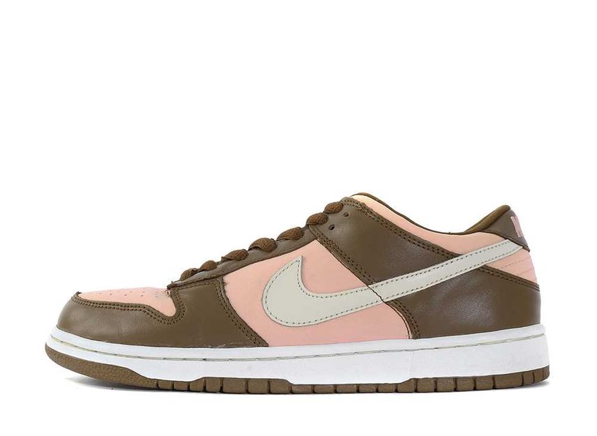 Stussy × Nike SB Dunk Low