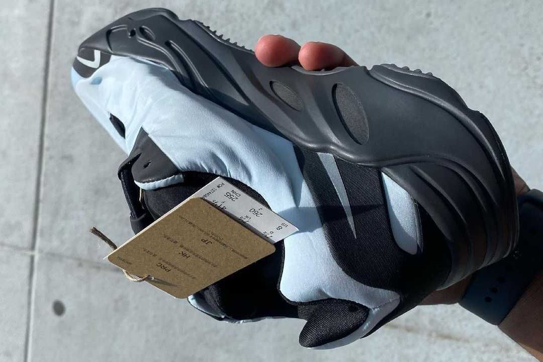 【スニダンで購入可】7/5発売 ADIDAS YEEZY BOOST 700 MNVN "BLUE TINT" 抽選/定価/販売店舗まとめ 8枚目