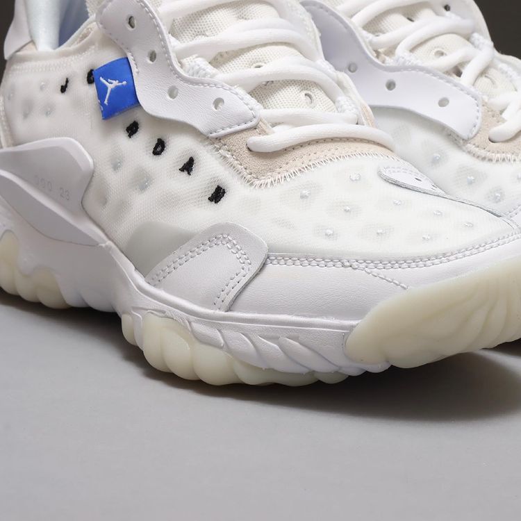 【スニダンで購入可】7/2発売 NIKE WMNS JORDAN DELTA 2 "WHITE/ROYAL BLUE" 抽選/定価/販売店舗まとめ 3枚目