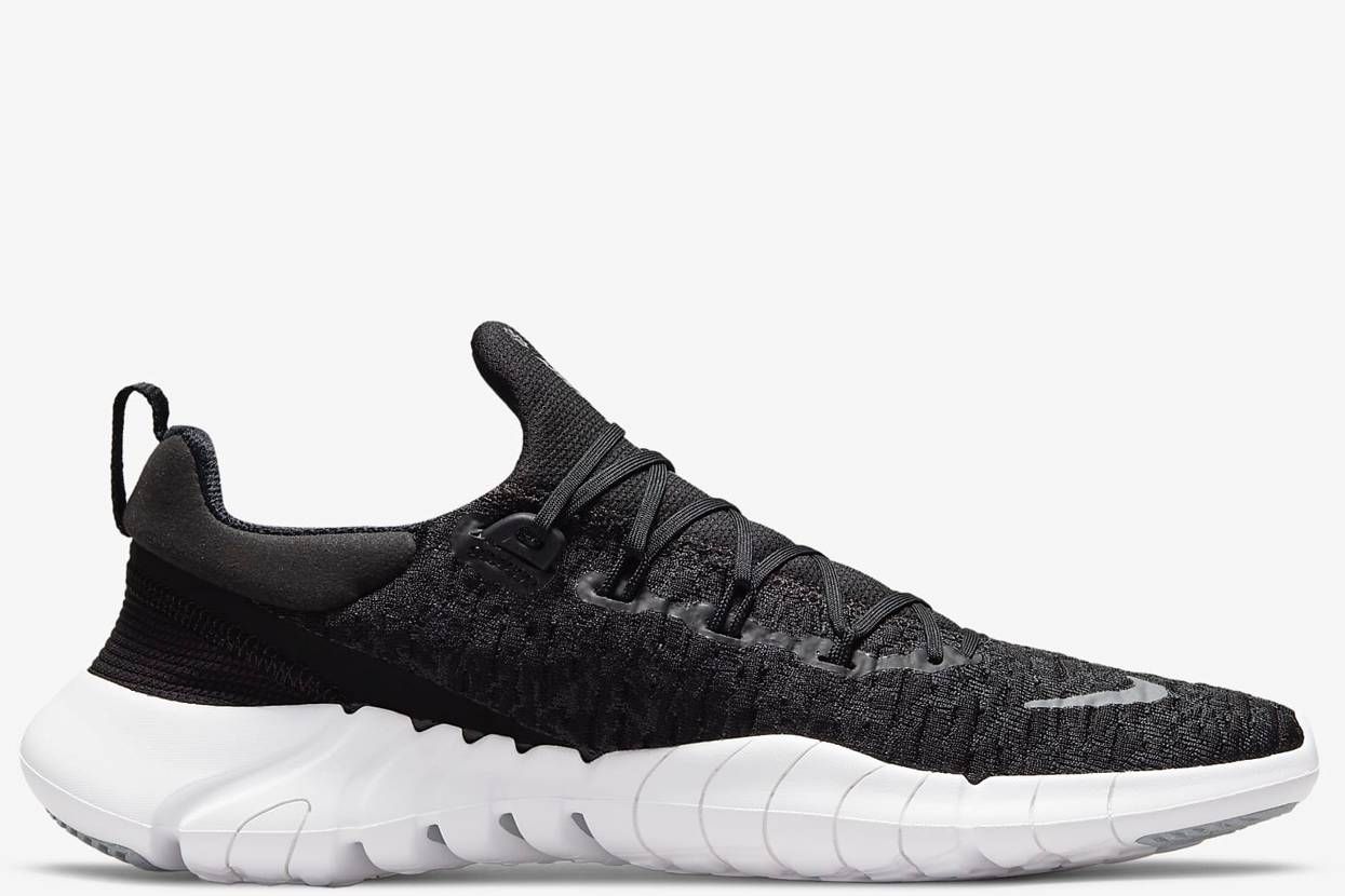 【スニダンで購入可】7/5発売  NIKE FREE RUN 5.0 "BLACK" 2TYPE 抽選/定価/販売店舗まとめ 3枚目