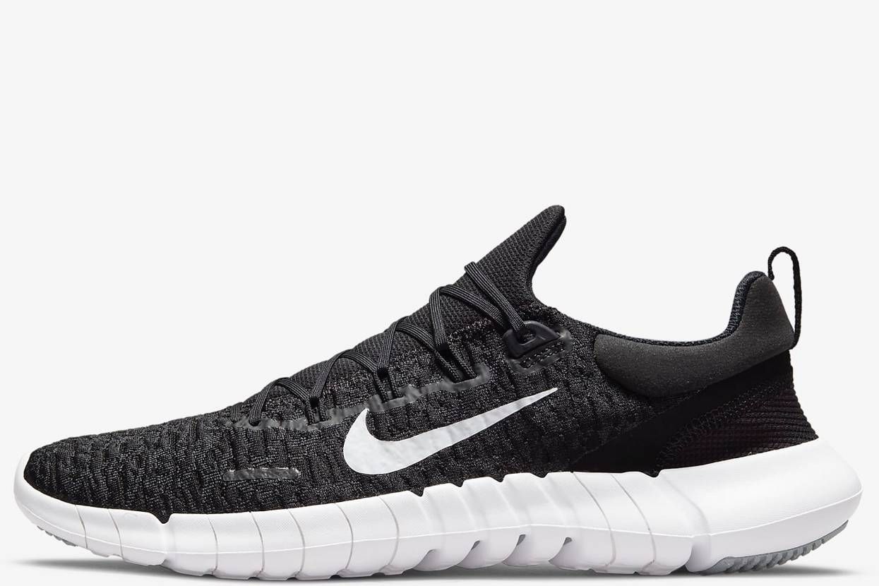 【スニダンで購入可】7/5発売  NIKE FREE RUN 5.0 "BLACK" 2TYPE 抽選/定価/販売店舗まとめ 2枚目