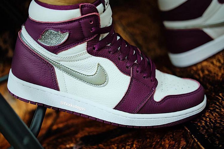 【スニダンで購入可】11/20発売 Nike Air Jordan 1 High OG "Bordeaux" 抽選/定価/販売店舗まとめ 15枚目