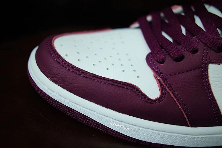【スニダンで購入可】11/20発売 Nike Air Jordan 1 High OG "Bordeaux" 抽選/定価/販売店舗まとめ 17枚目