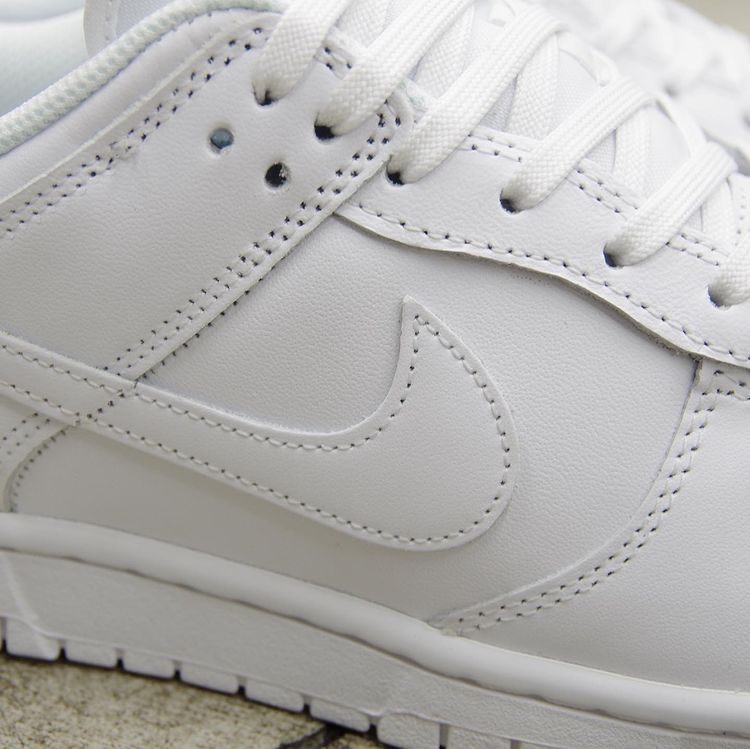【販売リンクあり】7/9発売 Nike WMNS Dunk Low "Triple White" 抽選/定価/販売店舗まとめ 7枚目