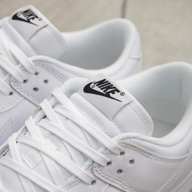 【販売リンクあり】7/9発売 Nike WMNS Dunk Low "Triple White" 抽選/定価/販売店舗まとめ 5枚目
