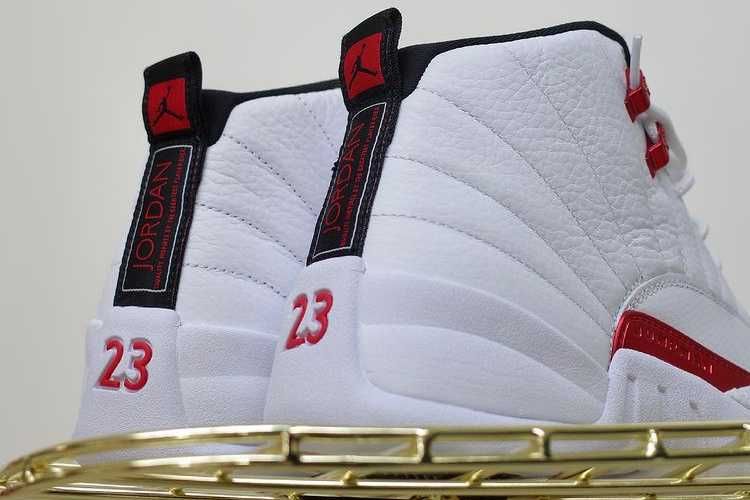 【販売リンクあり】7/24発売 NIKE AIR JORDAN 12 "RED METALLIC" 抽選/定価/販売店舗まとめ 5枚目