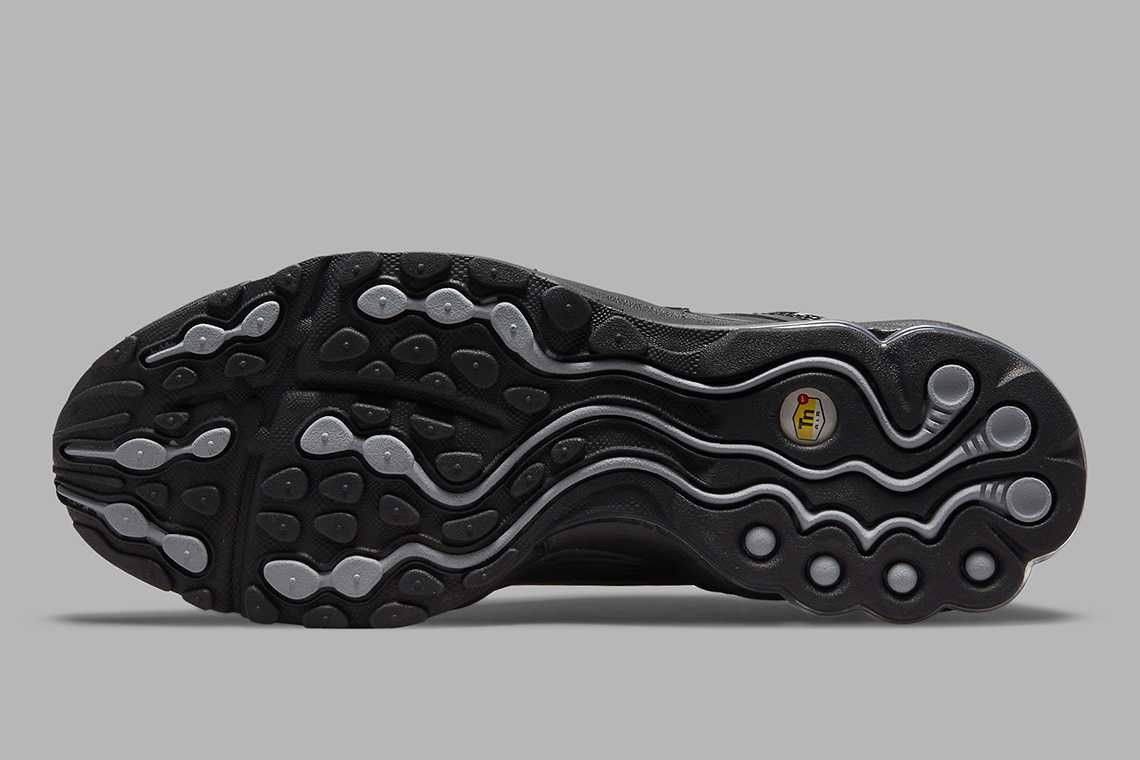 【販売リンクあり】8/1・8/30発売 NIKE AIR TUNED MAX "TRIPLE BLACK" 抽選/定価/販売店舗まとめ 4枚目