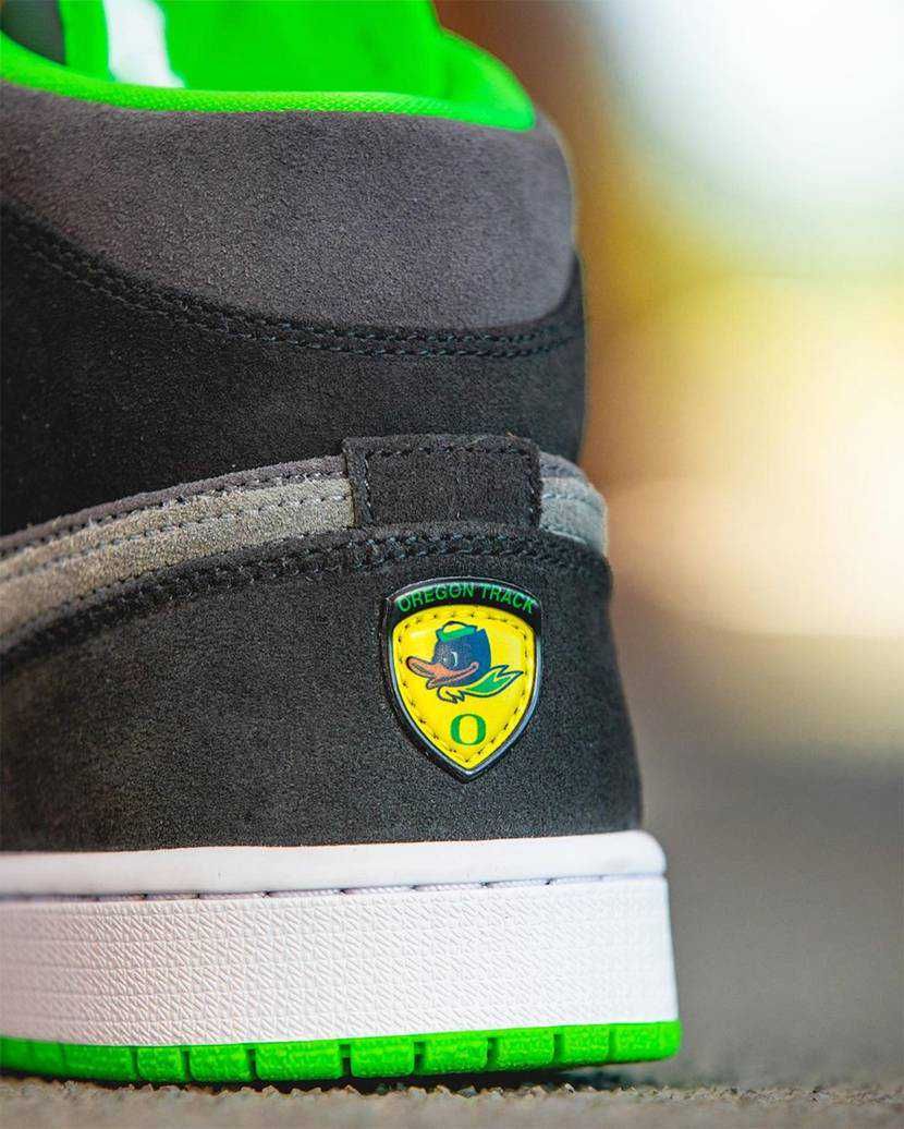 【リーク】非売品 NIKE WMNS AIR JORDAN 1 MID PE "OREGON DUCKS TRACK AND FIELD" 抽選/定価/販売店舗まとめ 4枚目