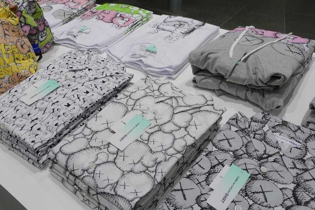 【販売リンクあり】8/4発売 KAWS × CDG COLLECTION 抽選/定価/販売店舗まとめ 2枚目
