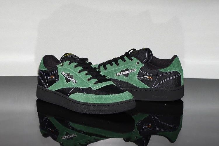 【スニダンで購入可】7/31・8/20発売 PLEASURES × REEBOK CLASSIC CLUB C 2TYPE 2枚目