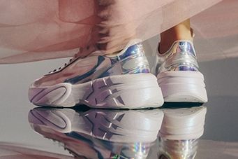 【国内販売あり】9月発売 Amazon ORIGINALS MOVIE 「CINDERELLA」 × ONITSUKA TIGER P-TRAINER PRZM 抽選/定価/販売店舗まとめ 2枚目