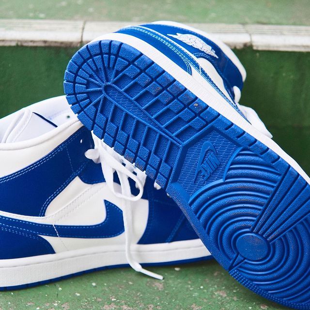 【スニダンで購入可】10/10発売 Nike WMNS Air Jordan 1 Mid "Kentucky Blue" 抽選/定価/販売店舗まとめ 5枚目