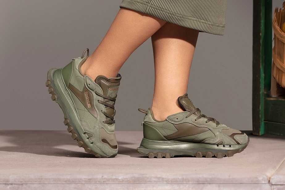 【販売リンクあり】8/28発売 CARDI B × REEBOK WMNS CLASSIC LEATHER "NYC-INSPIRED COLLECTION" 抽選/定価/販売店舗まとめ 4枚目