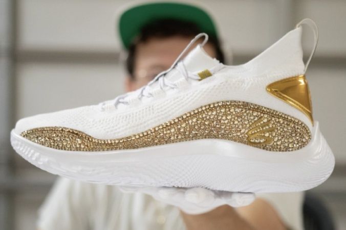 【世界25足限定 】8/29～9/20開催 "THE DAN LIFE × CURRY FLOW 8" UNDER ARMOUR チャリティーオークション 2枚目