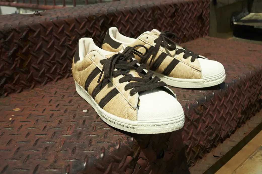【スニダンで購入可】9/18発売 ADIDAS ORIGINALS SUPERSTAR "HACHIKO" 抽選/定価/販売店舗まとめ 2枚目
