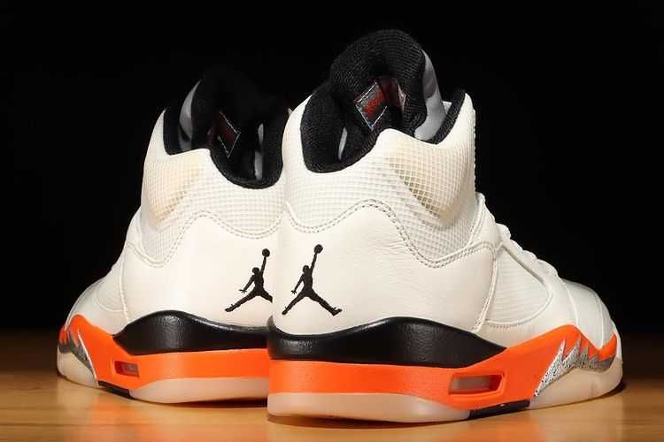 【スニダンで購入可】9/25発売 Nike Air Jordan 5 "Orange Blaze" 抽選/定価/販売店舗まとめ 2枚目