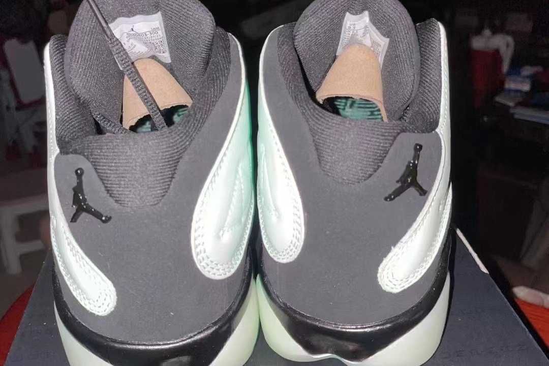 【販売リンクあり】海外11月11日発売 Nike Air Jordan 13 Low “Singles Day” 抽選/定価/販売店舗まとめ 7枚目