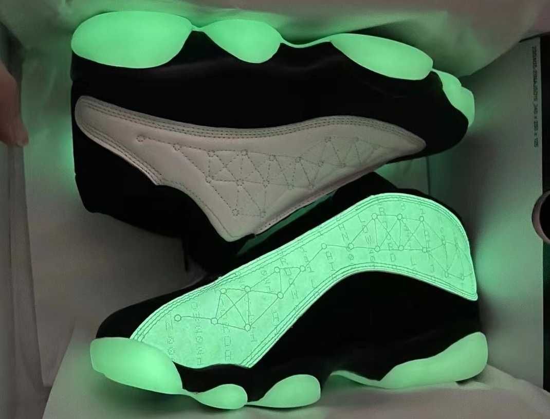 【販売リンクあり】海外11月11日発売 Nike Air Jordan 13 Low “Singles Day” 抽選/定価/販売店舗まとめ 2枚目