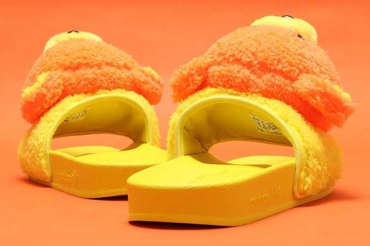 【スニダンで購入可】11/1・11/11・11/12発売 Jeremy Scott × adidas originals adilette Teddy 2colors  抽選/定価/販売店舗まとめ 4枚目