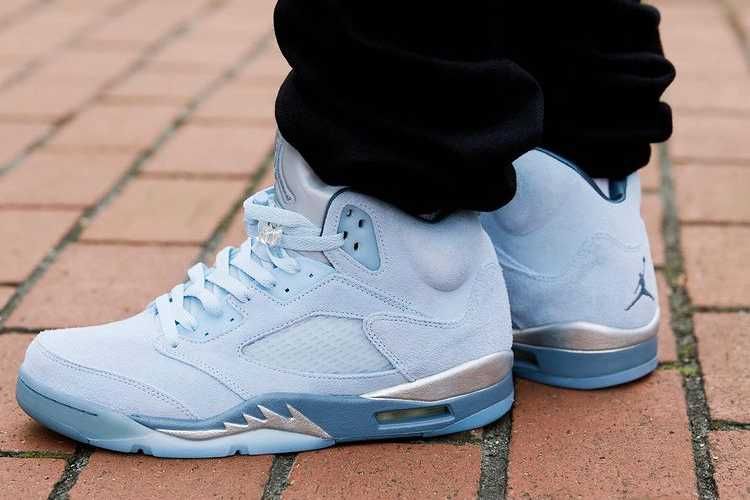 【スニダンで購入可】10/7発売 Nike WMNS Air Jordan 5 Retro "Blue Bird" 抽選/定価/販売店舗まとめ 5枚目