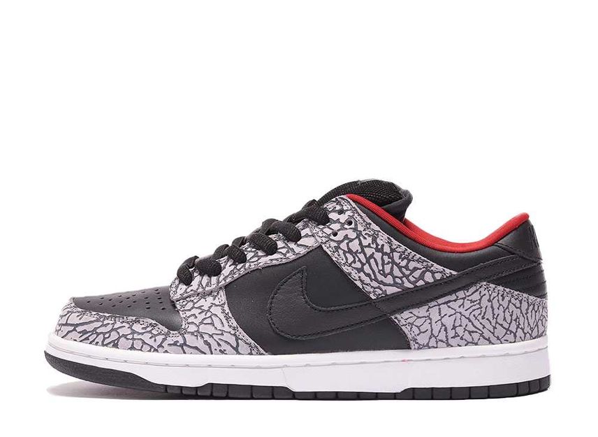 Supreme × Nike SB Dunk Low 