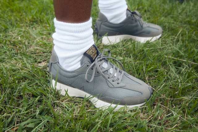 【スニダンで購入可】先行予約・10/22発売 Buzz Rickson's × Beams Boy × New Balance W327 "Sage Green" 抽選/定価/販売店舗まとめ  2枚目
