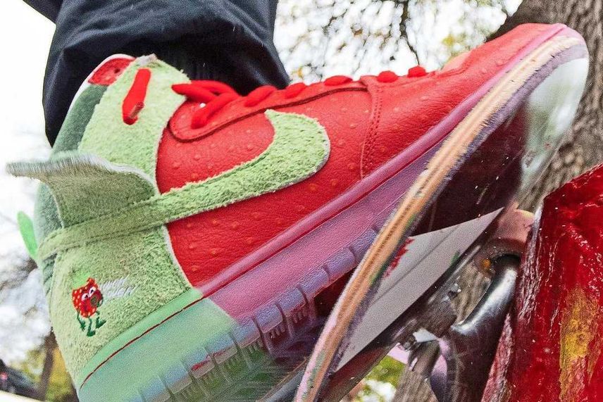 【販売リンクあり】10/30発売 Nike SB Dunk High "Strawberry Cough" 抽選/定価/販売店舗まとめ