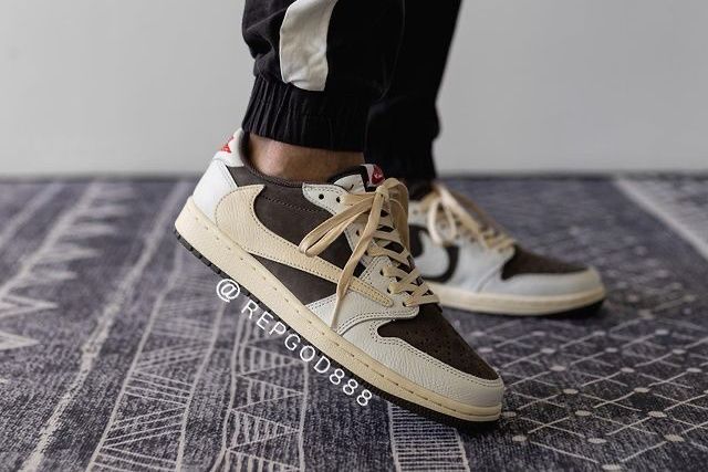【スニダンで購入可】7/21発売 Travis Scott × Nike Air Jordan 1 Low "Reverse Mocha/Sail and Ridgerock" 抽選/定価/販売店舗まとめ 22枚目