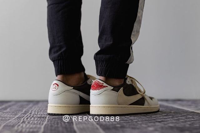 【スニダンで購入可】7/21発売 Travis Scott × Nike Air Jordan 1 Low "Reverse Mocha/Sail and Ridgerock" 抽選/定価/販売店舗まとめ 26枚目