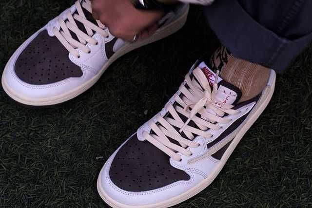 【スニダンで購入可】7/21発売 Travis Scott × Nike Air Jordan 1 Low "Reverse Mocha/Sail and Ridgerock" 抽選/定価/販売店舗まとめ 19枚目