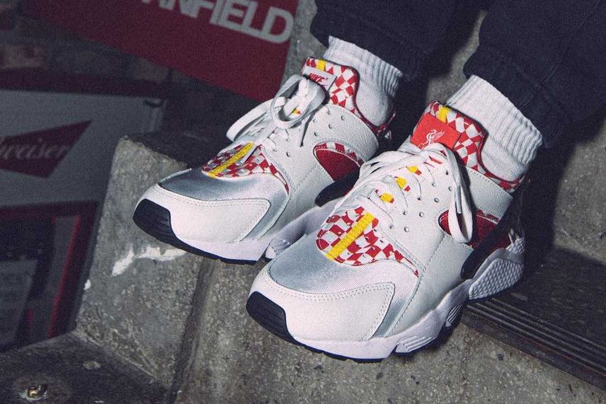 【販売リンクあり】11/30発売 Nike Air Huarache "Liverpool" 抽選/定価/販売店舗まとめ